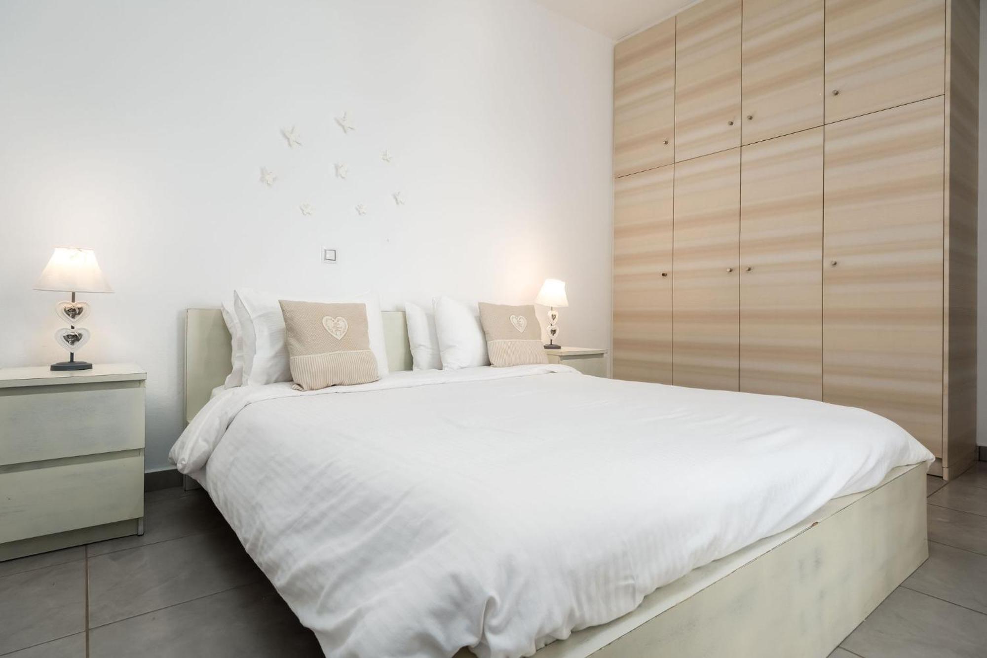 Azzurro Bianco Suites Parikia  Exterior photo