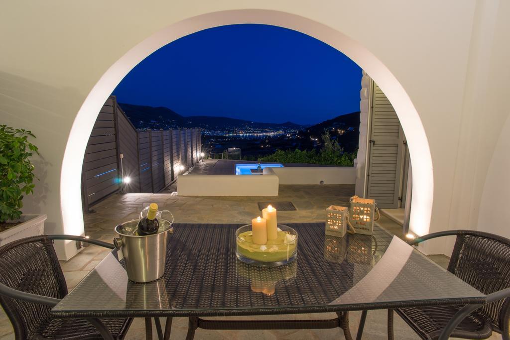 Azzurro Bianco Suites Parikia  Exterior photo